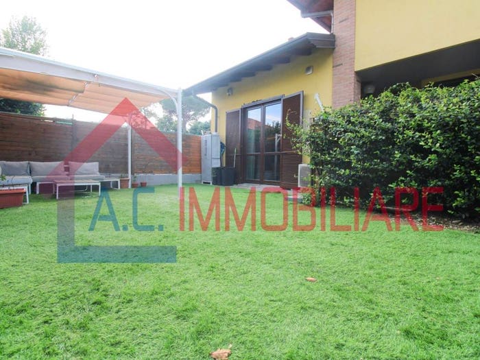 Appartamento bilocale in vendita in Via Uguaglianza, Centro, Vergiate