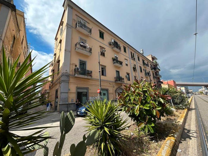 Appartamento con 6 locali in vendita in Via Nuova Poggioreale, Centro Direzionale, Napoli
