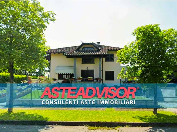 Casa con 6 locali in vendita in Via Caduti di Nassiriya, Novi Ligure