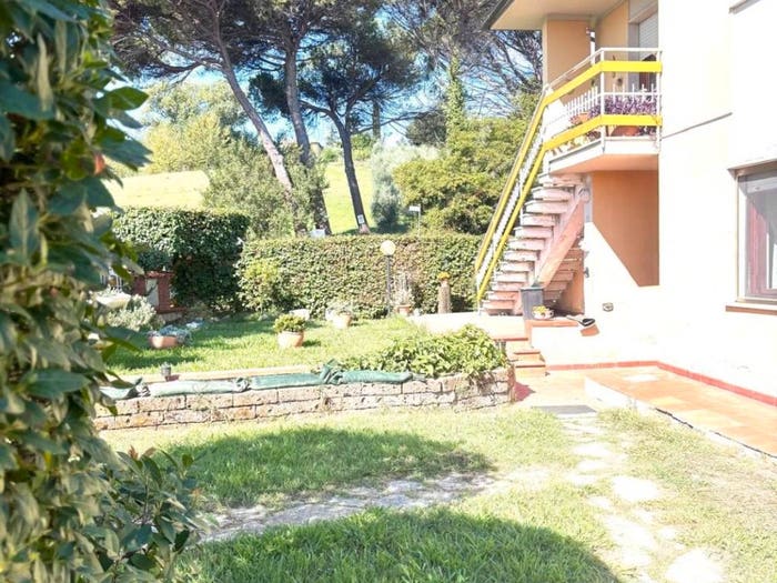 Casa con 6 locali in vendita in Via di Badia, Collesalvetti