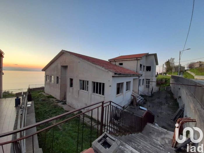 Casa con 6 locali in vendita in Via Le pera, Longobardi