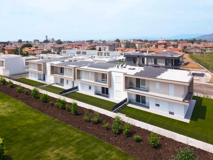 Appartamento quadrilocale in vendita in Via Francesco Petrarca, Centro, Chiari