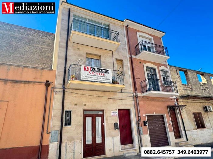 Casa con 5 locali in vendita in Via Fratelli Cervi, Apricena