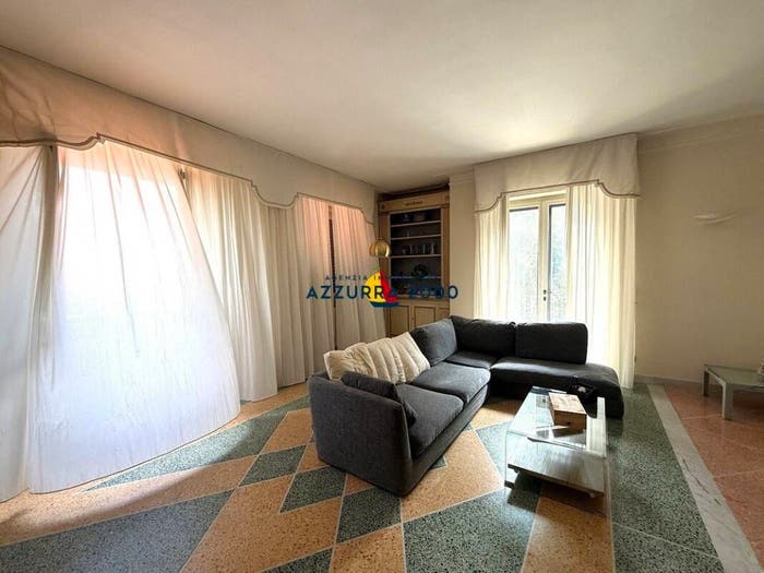 Appartamento con 6 locali in vendita in Via Pisorno, Tirrenia, Pisa
