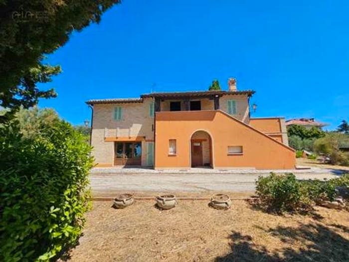 Casa con 6 locali in vendita in Via Delle Tamerici, Offida