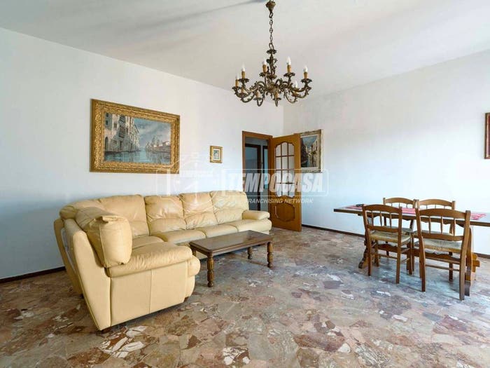 Appartamento trilocale in vendita in Via Angelo Massarotti, Cristo Re, Cremona