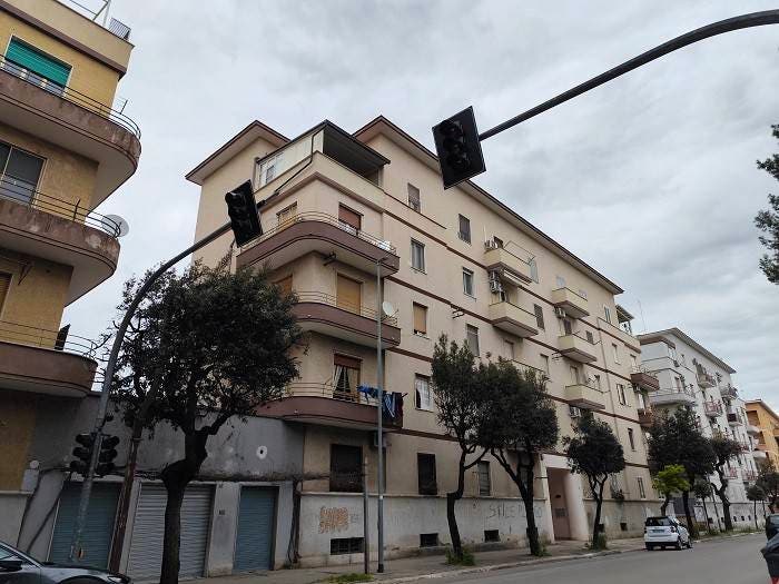 Appartamento trilocale in vendita in Via Lorenzo Scillitani, Stazione, Foggia