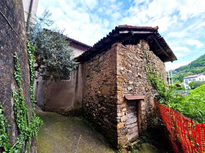 Casa trilocale in vendita in via albenza, Centro, Calolziocorte