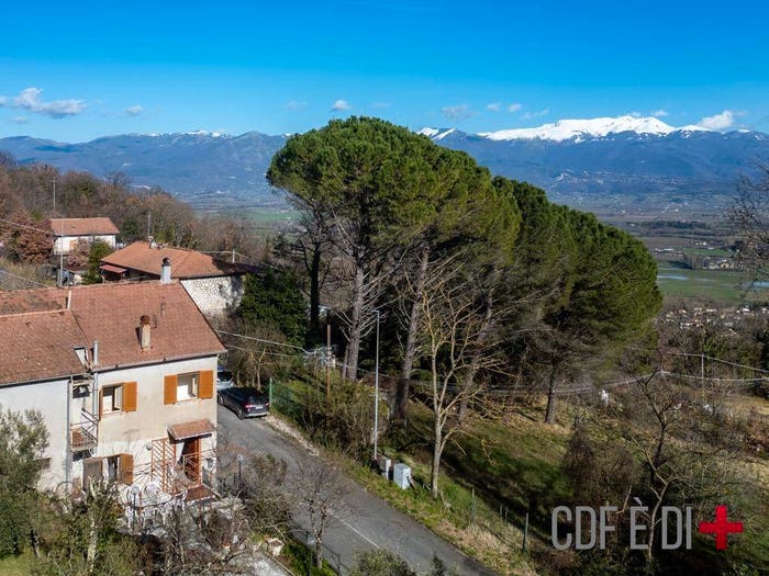 Casa trilocale in vendita in Via Spinacceto, Greccio