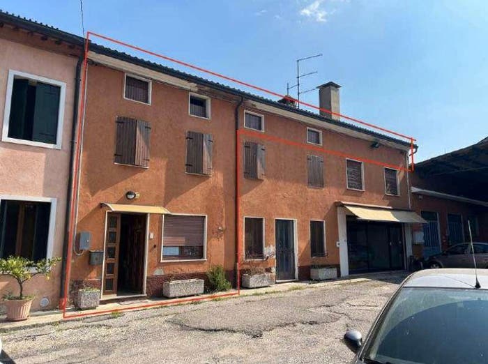Casa quadrilocale in vendita in Via Mainenti, Vestenanova
