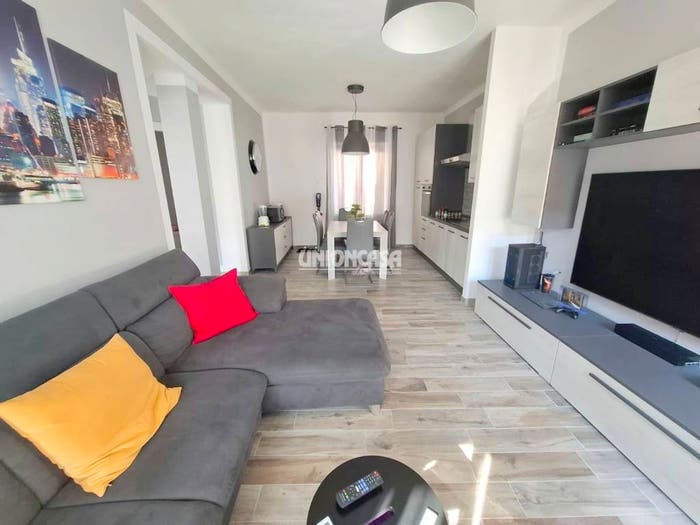 Appartamento trilocale in vendita in Via Alessandro Manzoni, Centro, Olgiate Comasco
