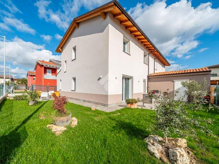 Casa quadrilocale in vendita in Via Rino Pezzoli, Pegola, Malalbergo