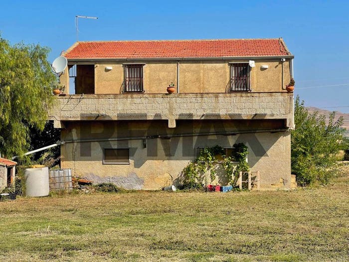 Casa quadrilocale in vendita in Contrada Sparagogna, Centro, Mineo