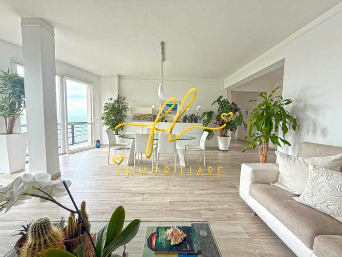 Appartamento con 6 locali in vendita in Accademia Terrazza Mascagni, Livorno