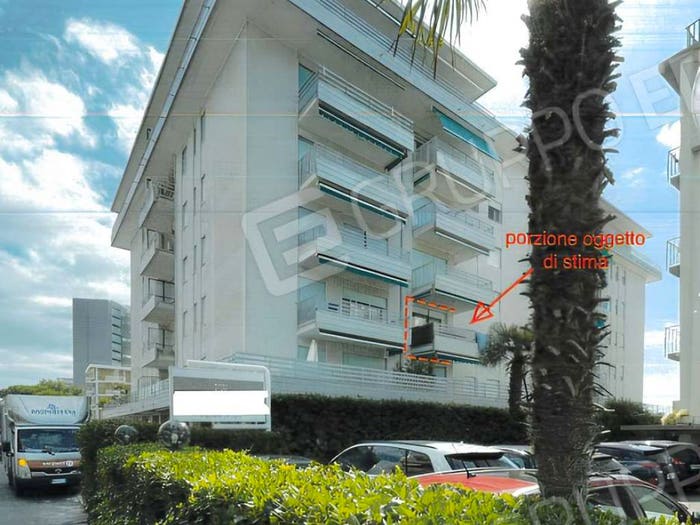 Appartamento trilocale in vendita in Via padova, Lido Ovest Faro, Jesolo