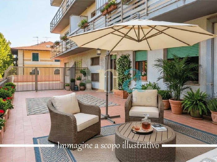 Appartamento con 5 locali in vendita in Viale Guglielmo Marconi, Cecina Centro, Cecina