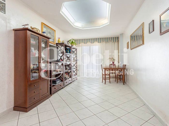 Appartamento trilocale in vendita in Via Svizzera, Centro, Marano di Napoli