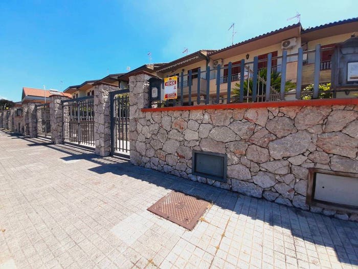Casa con 5 locali in vendita in Via dei Giurati, Centro, Mascali