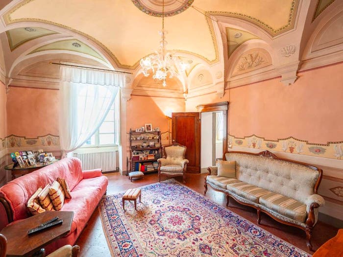 Appartamento con 5 locali in vendita in Via Giuseppe Maffei, Centro, Cortona