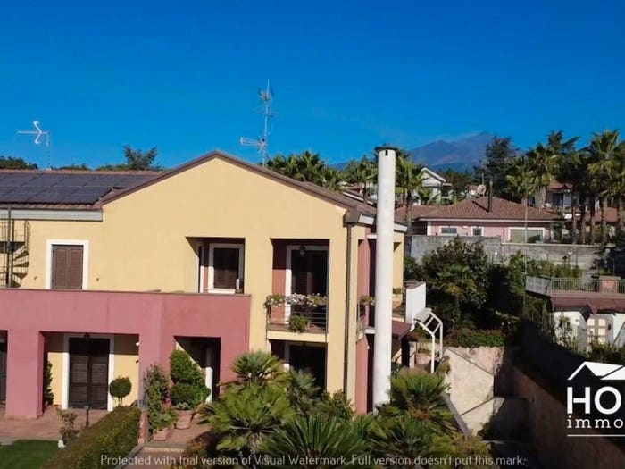 Casa con 6 locali in vendita in Ragalna
