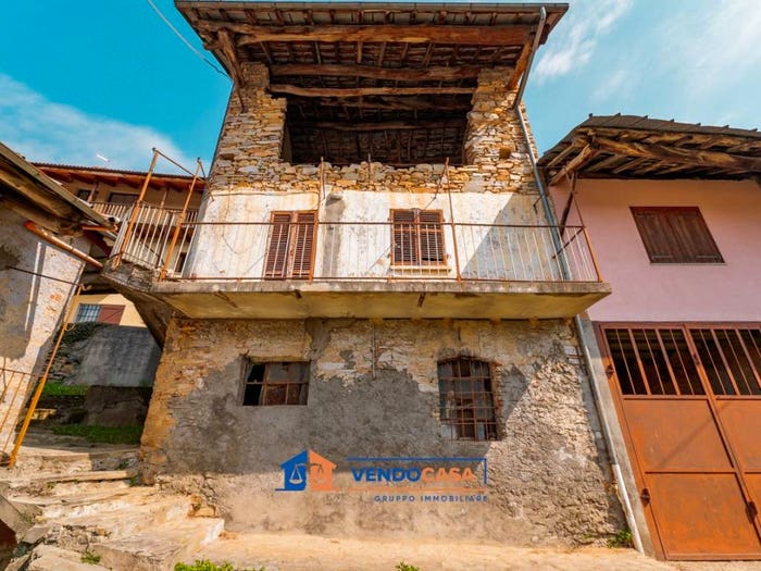 Casa bilocale in vendita in Via Bertolini Soprani, Monastero di Vasco
