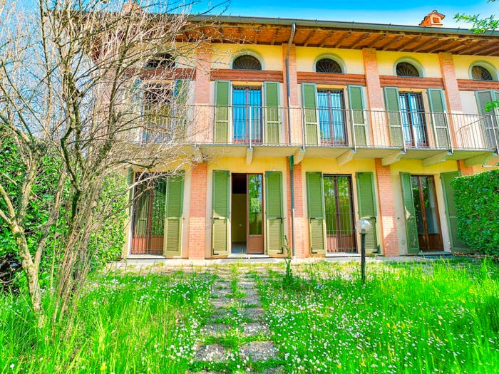 Casa con 6 locali in vendita in Via Roma, Centro, Osnago