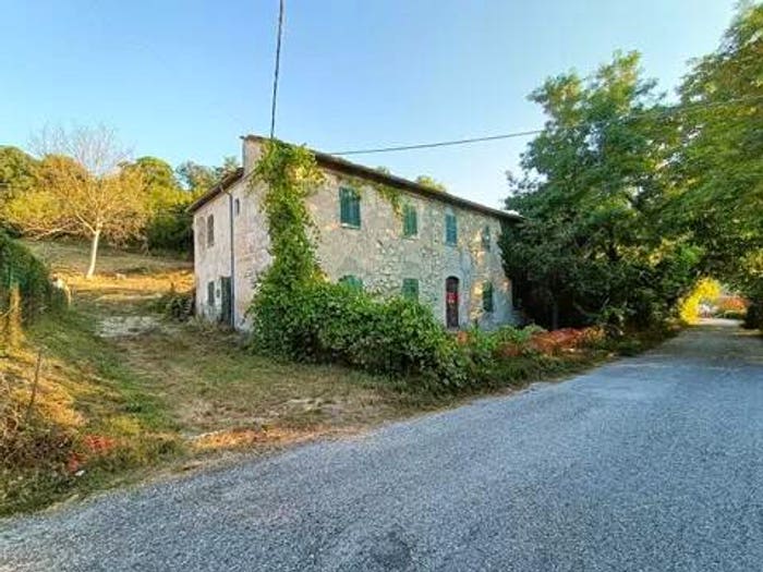 Casa con 6 locali in vendita in Via Piave No Number, Centro, Fermignano