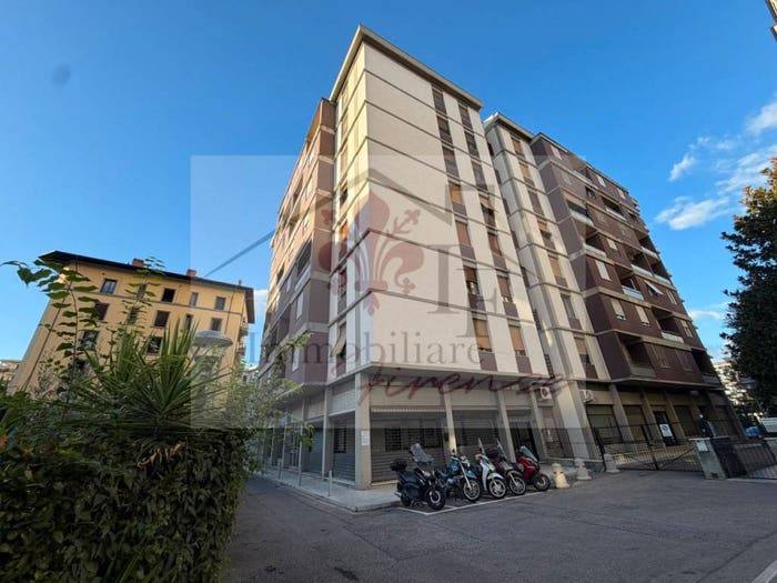 Appartamento trilocale in vendita in Via Francesco Baracca, Novoli, Firenze