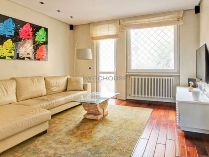 Appartamento quadrilocale in vendita in Via della Stazione Tuscolana, Villa Fiorelli, Roma
