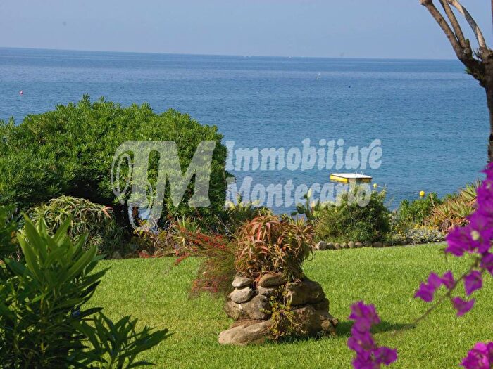 Appartamento bilocale in vendita in Via Portico Punta, Arziglia Madonna della Ruota, Bordighera