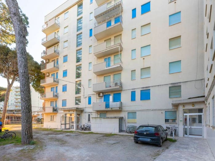 Appartamento quadrilocale in vendita in Viale Giacomo Leopardi, Lido degli Estensi, Comacchio