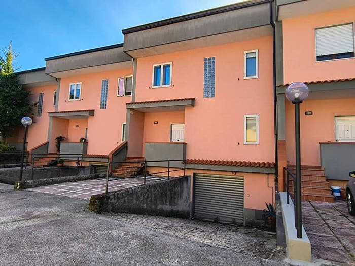 Casa con 5 locali in vendita in Via Umberto Linguiti, San Giovannisanta Caterina, Giffoni Valle Piana