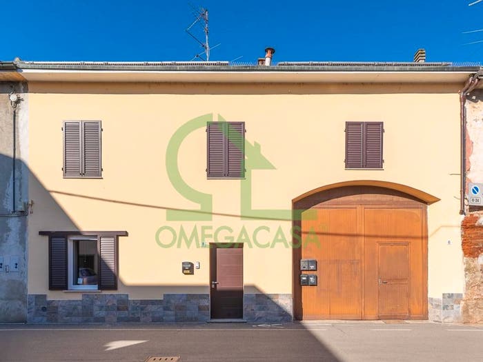 Casa trilocale in vendita in Via Giuseppe Garibaldi, Corno Giovine