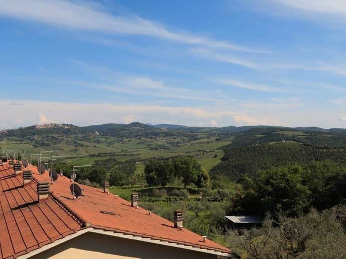 Appartamento quadrilocale in vendita in Via Della Madonnina, Montefollonico, Torrita di Siena