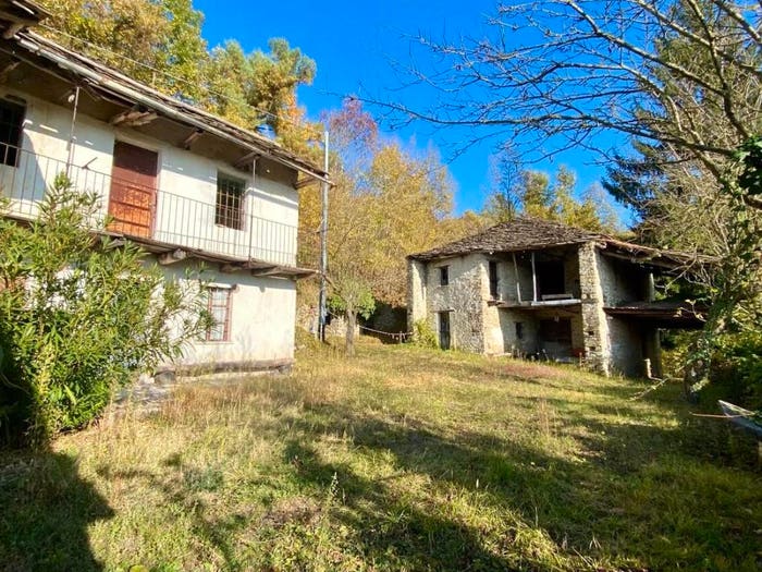 Casa con 5 locali in vendita in Strada Provinciale Per Igliano, Torresina