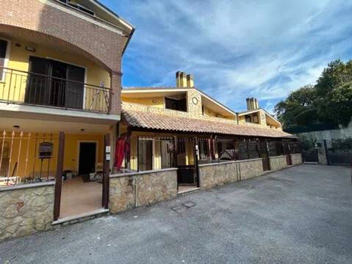 Casa trilocale in vendita in Via Arsenio Arcangeli, Bosco, Perugia