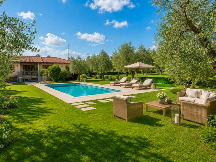 Casa quadrilocale in vendita in Via Montanina, Montanina, Manerba del Garda