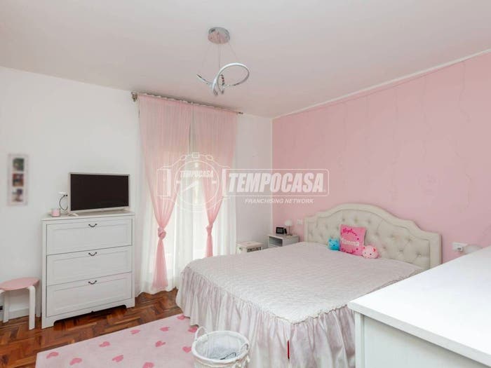 Appartamento con 5 locali in vendita in Viale cappuccini, Semicentro, Chieri