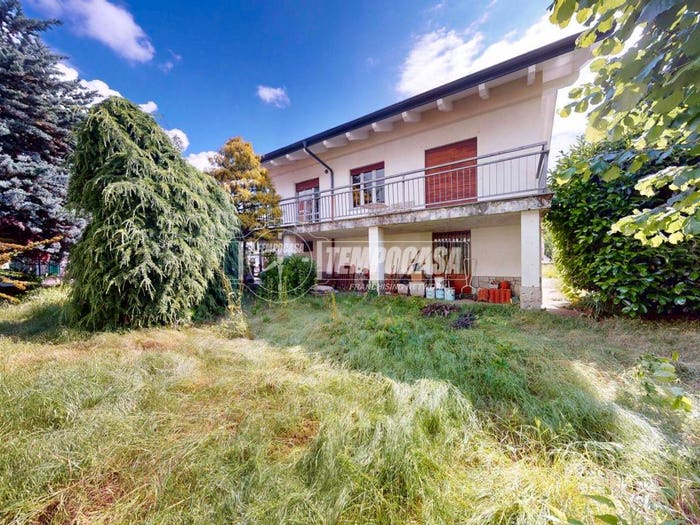 Casa con 6 locali in vendita in Via Benedetto Croce, Centro, Orbassano
