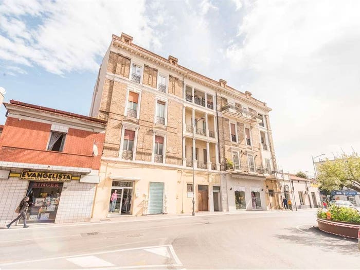 Appartamento quadrilocale in vendita in Corso Umberto, Centro, Montesilvano