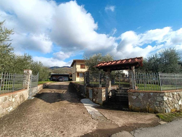 Appartamento con 6 locali in vendita in Castelfranco Piandisco