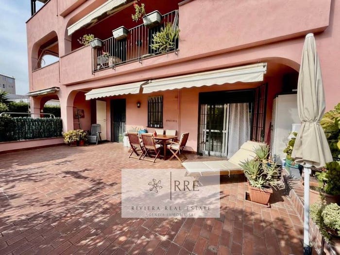 Appartamento bilocale in vendita in viale Marzo, Centro, Albenga