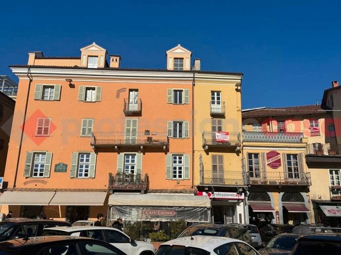 Casa con 6 locali in vendita in Via Savoia, Centro, Pinerolo