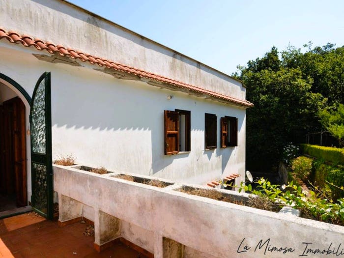 Casa trilocale in vendita in Centro, Massa Lubrense