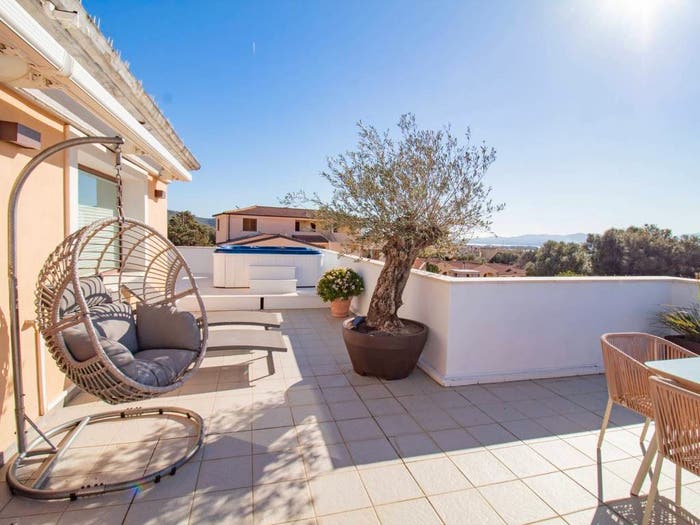 Casa quadrilocale in vendita in Via Bruxelles, Viale Aldo Moro Ospedale Vecchio, Olbia