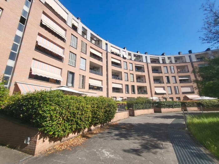 Appartamento con 5 locali in vendita in Viale Giacomo Matteotti, Centro, Calenzano