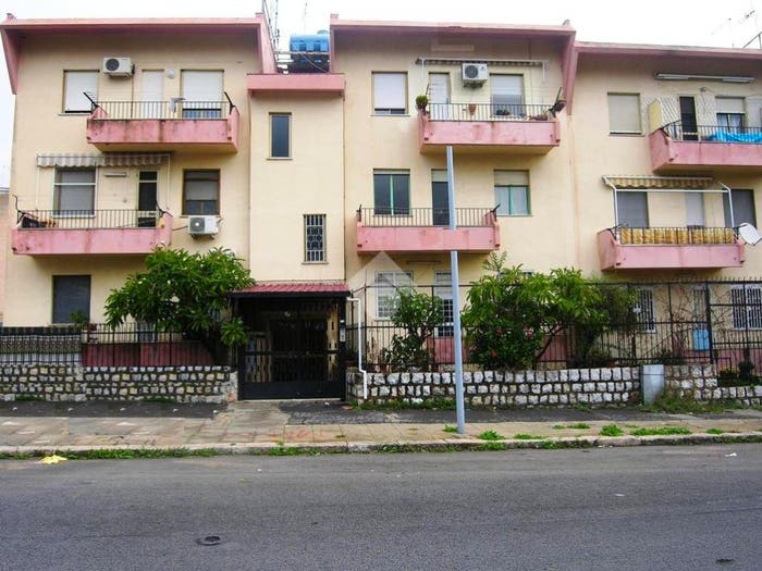 Appartamento trilocale in vendita in Via S Raffaele Arcangelo, Montegrappa, Palermo