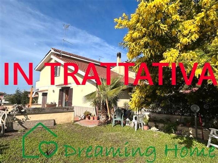 Casa trilocale in vendita in Via Tenuta della Calandrella, Castel di Leva, Roma