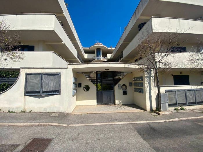 Appartamento trilocale in vendita in Via Caporetto, Centro, Cisterna di Latina