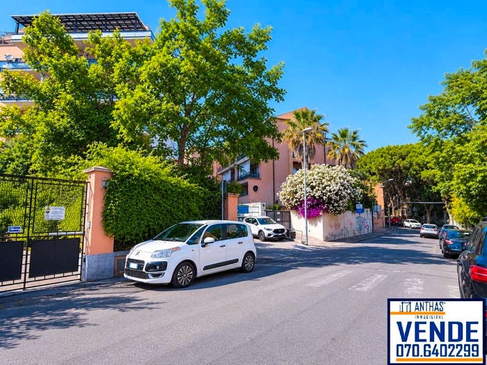 Appartamento trilocale in vendita in Via Valsugana, Tuvixeddu, Cagliari